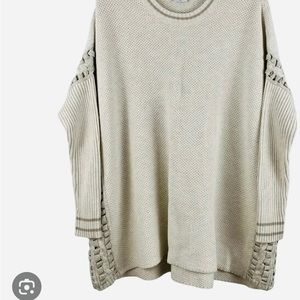 Cabi EUC sweater, size extra small, but oversized fit